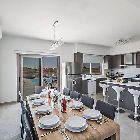 Ioanni Chrysos - Luxury And New 6 Bedroom - Beautiful Sea Views Villa Protaras