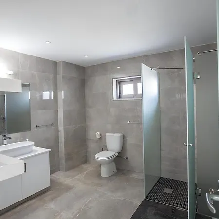 Ioanni Chrysos - Luxury And New 6 Bedroom - Beautiful Sea Views Protaras