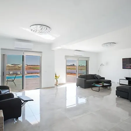Villa Ioanni Chrysos - Luxury And New 6 Bedroom - Beautiful Sea Views
