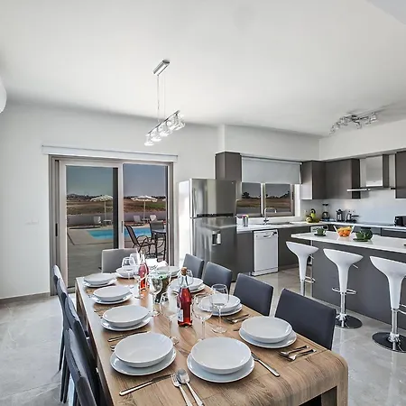 Ioanni Chrysos - Luxury And New 6 Bedroom - Beautiful Sea Views * Protaras