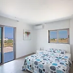 Ioanni Chrysos - Luxury And New 6 Bedroom Villa Protaras