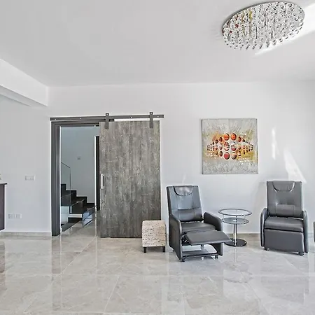 빌라 Ioanni Chrysos - Luxury And New 6 Bedroom *
