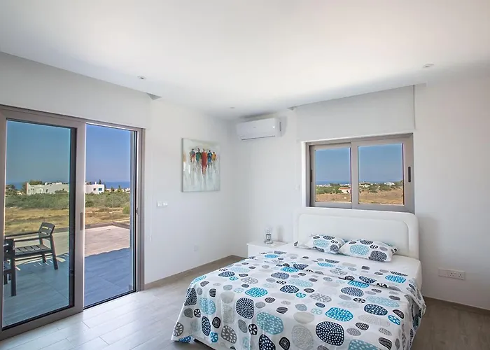 Ioanni Chrysos - Luxury And New 6 Bedroom Villa Protaras