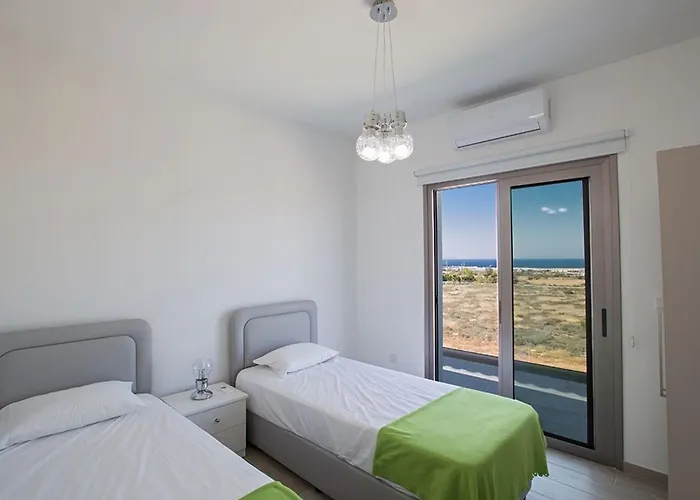 Ioanni Chrysos - Luxury And New 6 Bedroom * Protaras