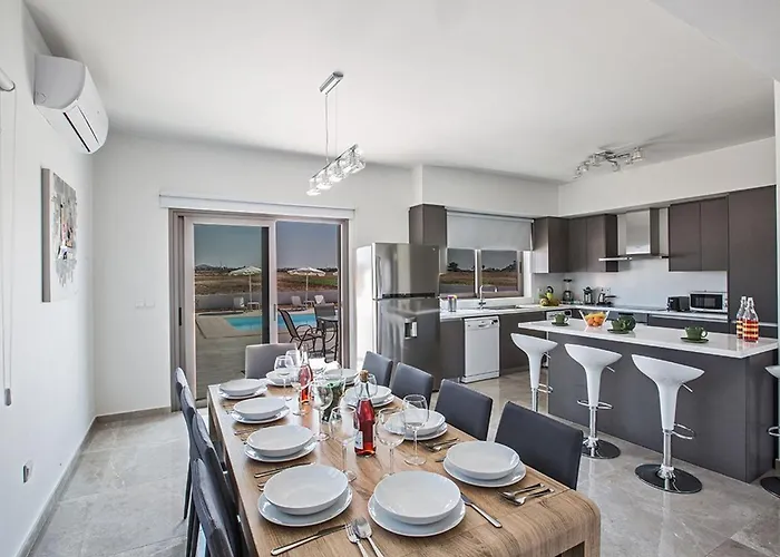 Ioanni Chrysos - Luxury And New 6 Bedroom *